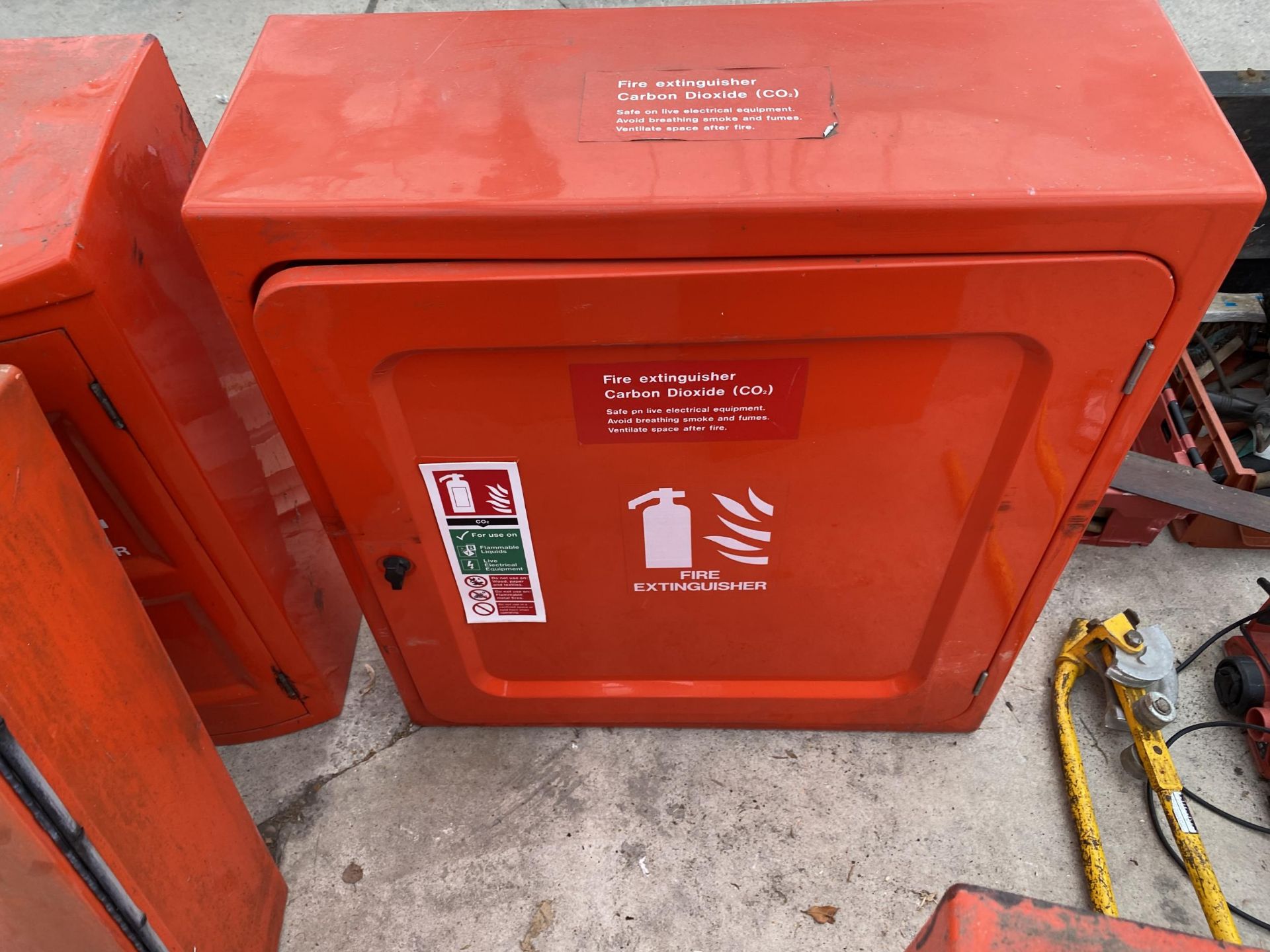 SEVEN VARIOUS FIRE EXTINGUISHER CABINETS - Image 4 of 4