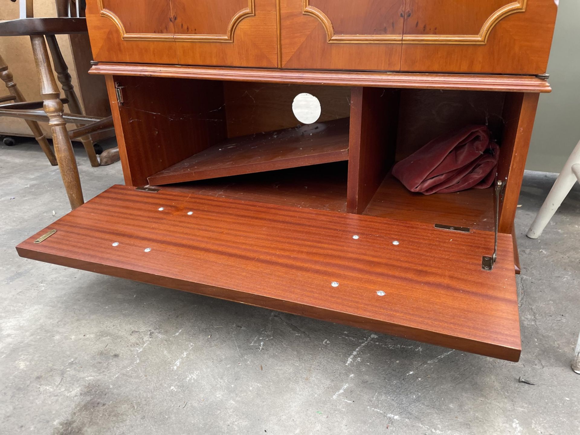 A YEW WOOD CABINET, 30.5" WIDE - Image 3 of 4