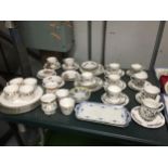 A MIXED LOT OF TEAWARES TO INCLUDE DUCHESS BONE CHINA CUPS AND SAUCERS ETC