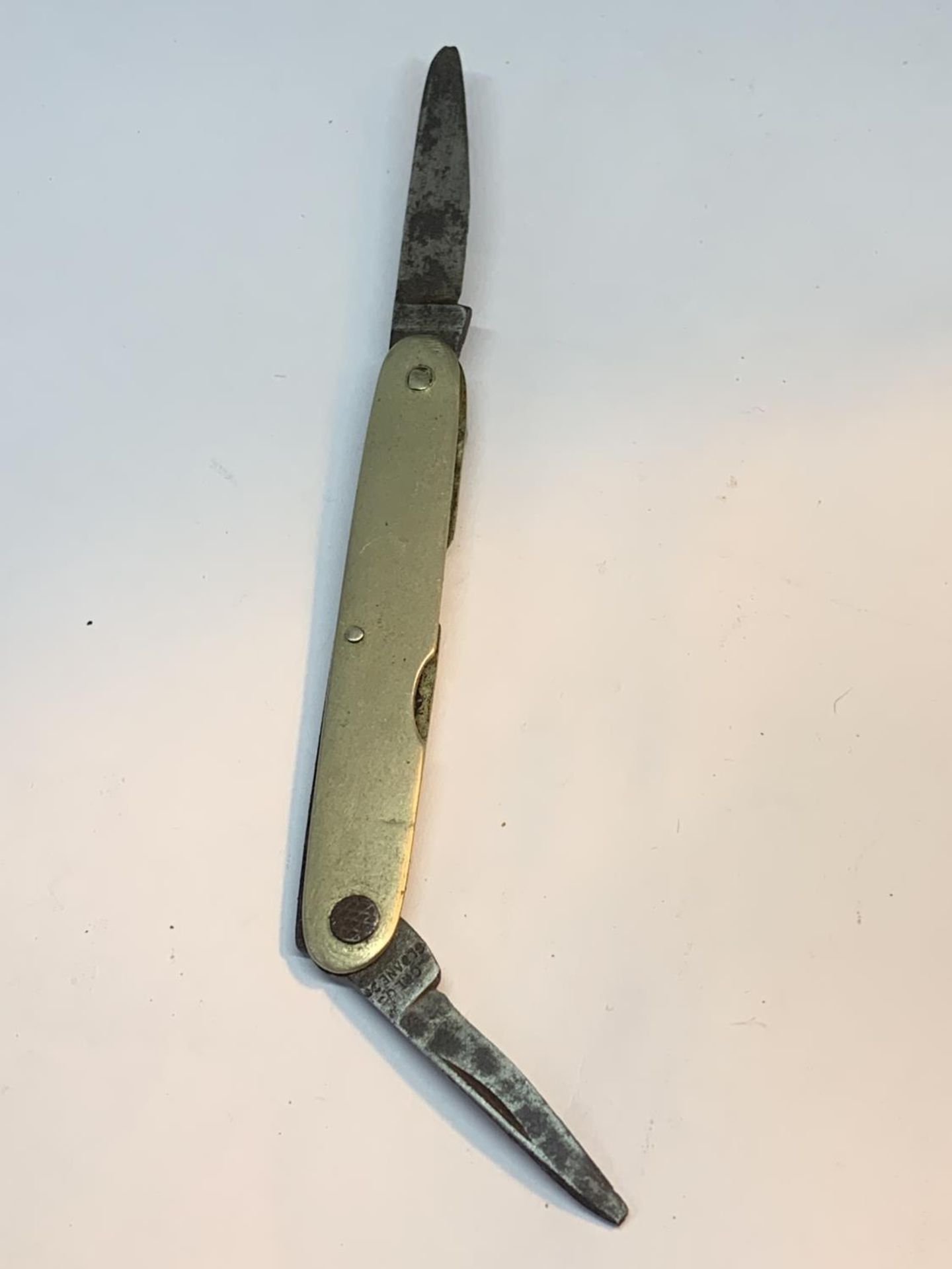 AN ANTIQUE J GREGG 27 SLOANE SQUARE POCKET KNIFE - Image 2 of 4