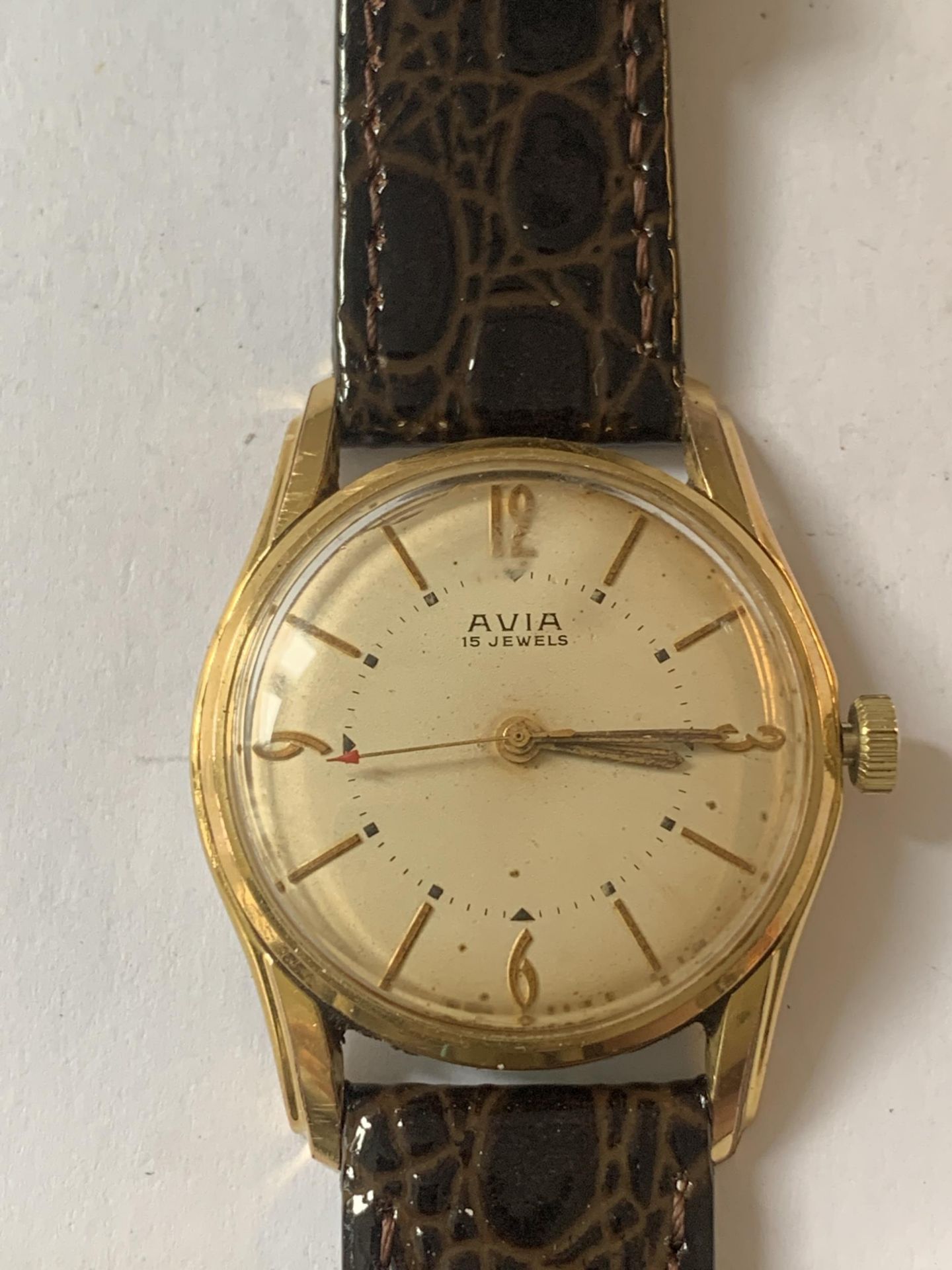 A VINTAGE AVIA WRIST WATCH MANUAL SEEN WORKING BUT NO WARRANTY - Image 2 of 3