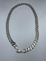 A MARKED SILVER HEAVY FLAT LINK NECKLACE LENGTH 51 CM WEIGHT 90.4 GRAMS