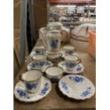 A VINTAGE WADE BLUE AND WHITE FLORAL TEASET