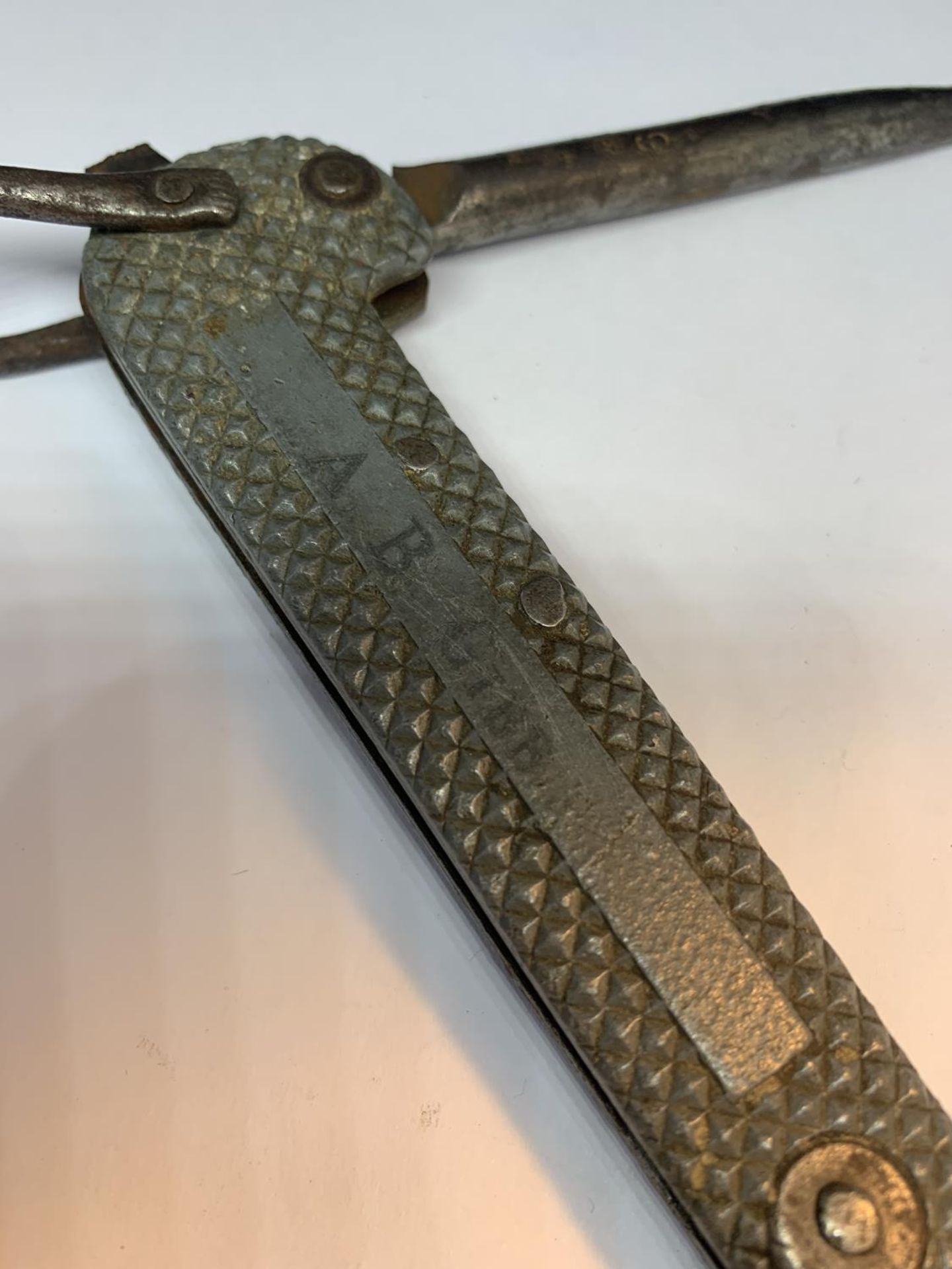 A HARRISON AND HOWSON WWII ROYAL NAVY JACK KNIFE - Image 2 of 5