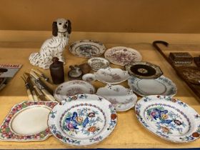 A LARGE QUANTITY OF VINTAGE CERAMICS TO INCLUDE A STAFFORDSHIRE SPANIEL, BOOTHS 'POMPADOUR' BOWLS,