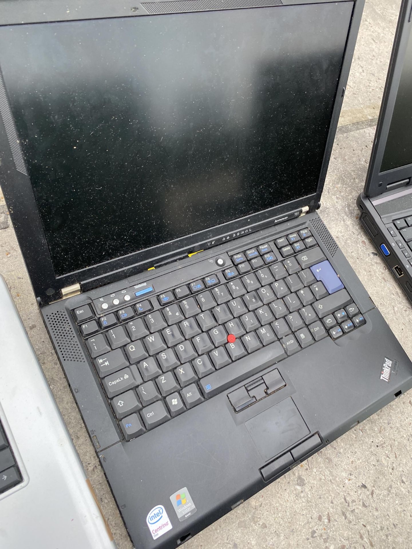 FOUR VARIOUS LAPTOPS TO INCLUDE TOSHIBA ETC - Bild 4 aus 5