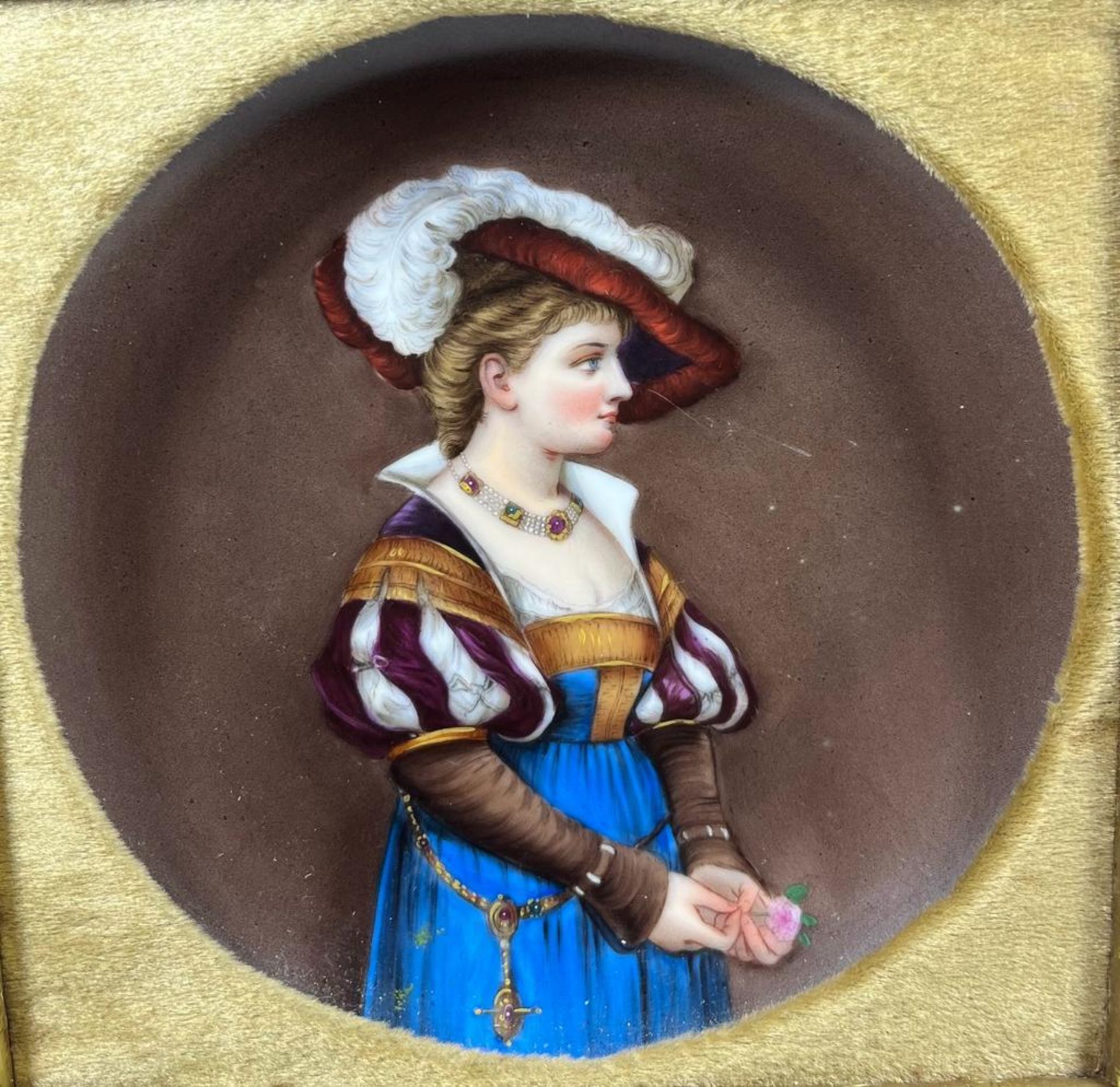 A 19TH CENTURY FRAMED HAND PAINTED PORCELAIN PLAQUE DEPICTING A LADY WITH A FEATHERED HAT, 27 X 26CM - Image 3 of 6