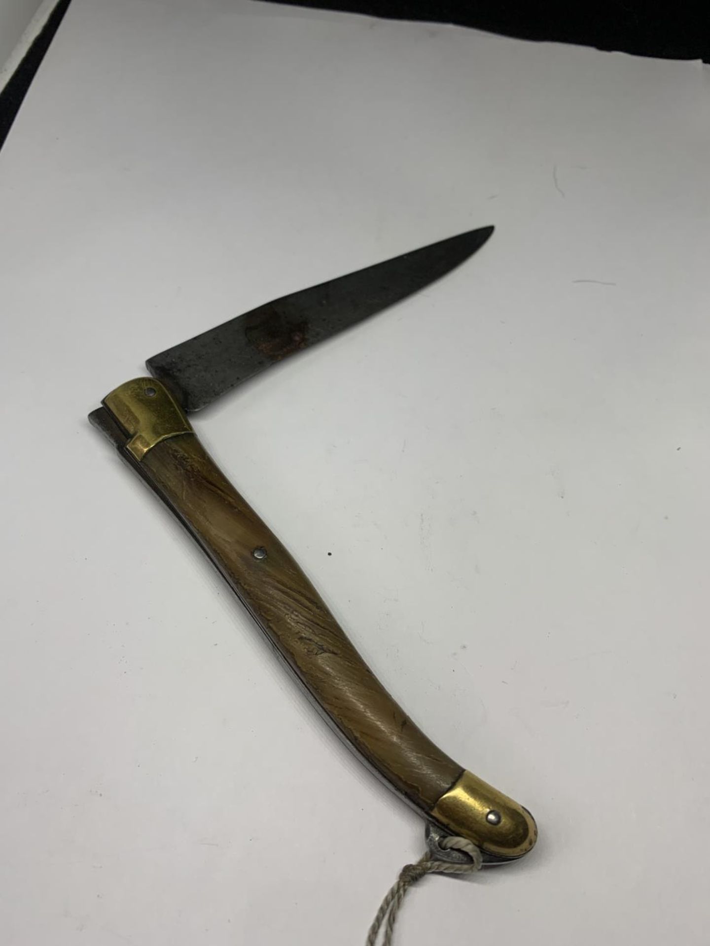 A LAGUIOLE ROSSIGNOL POCKET KNIFE CIRCA 1880 WITH GOLD INLAY - Bild 4 aus 5