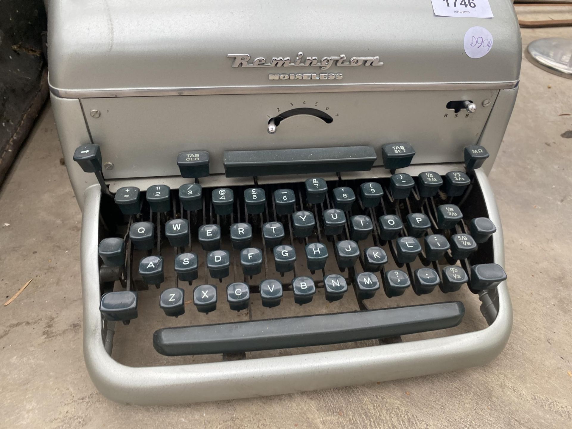 A RETRO REMINGTON TYPEWRITER WITH COVER - Image 2 of 3