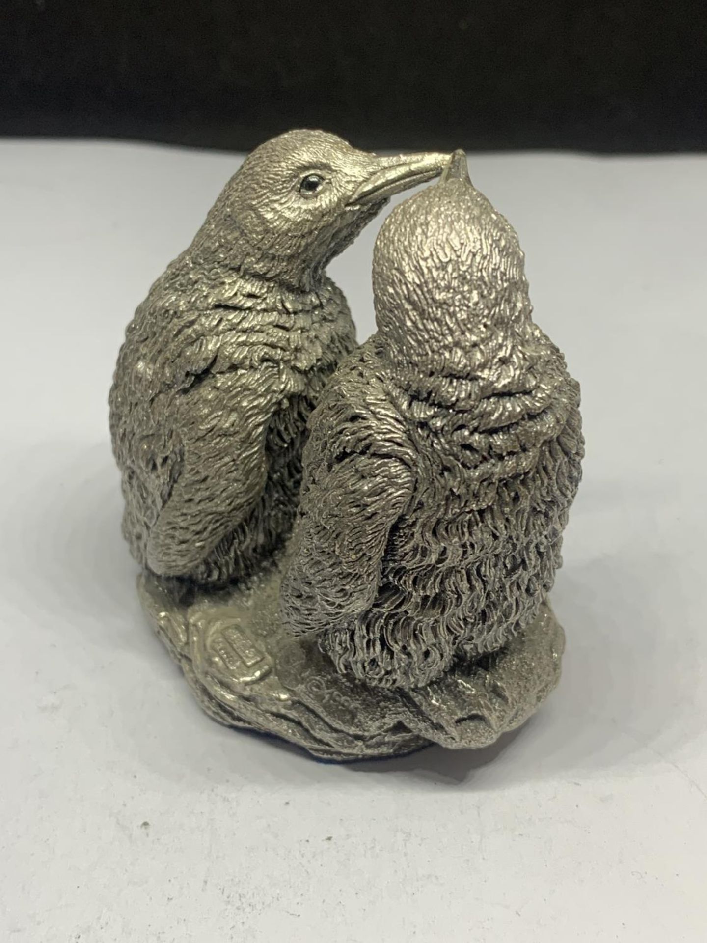 A PAIR OF HALLMARKED STERLING SILVER FILLED PENGUINS - Image 2 of 4