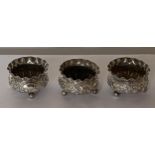 A SET OF THREE VICTORIAN 1889 HALLMARKED BIRMINGHAM SILVER OPEN SALTS, MAKER HAYES BROTHERS, GROSS