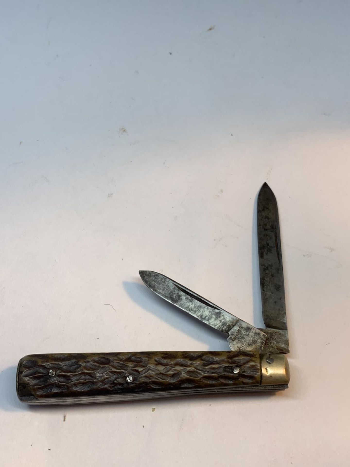 A VINTAGE WRAGG BROS SHEFFIELD POCKET KNIFE