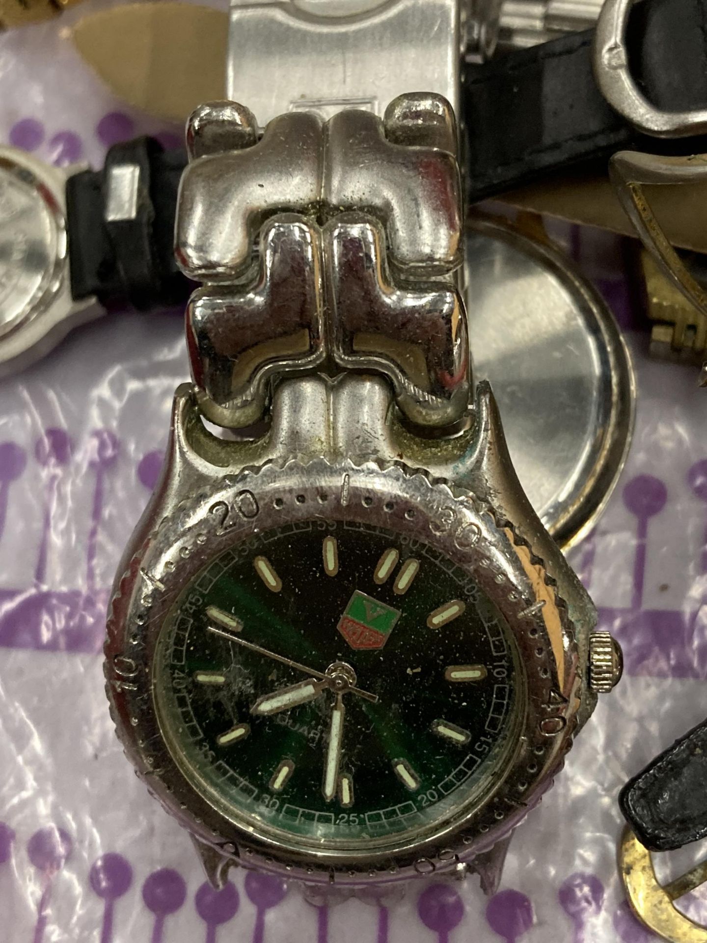 A GROUP OF ASSORTED WATCHES - Image 3 of 6