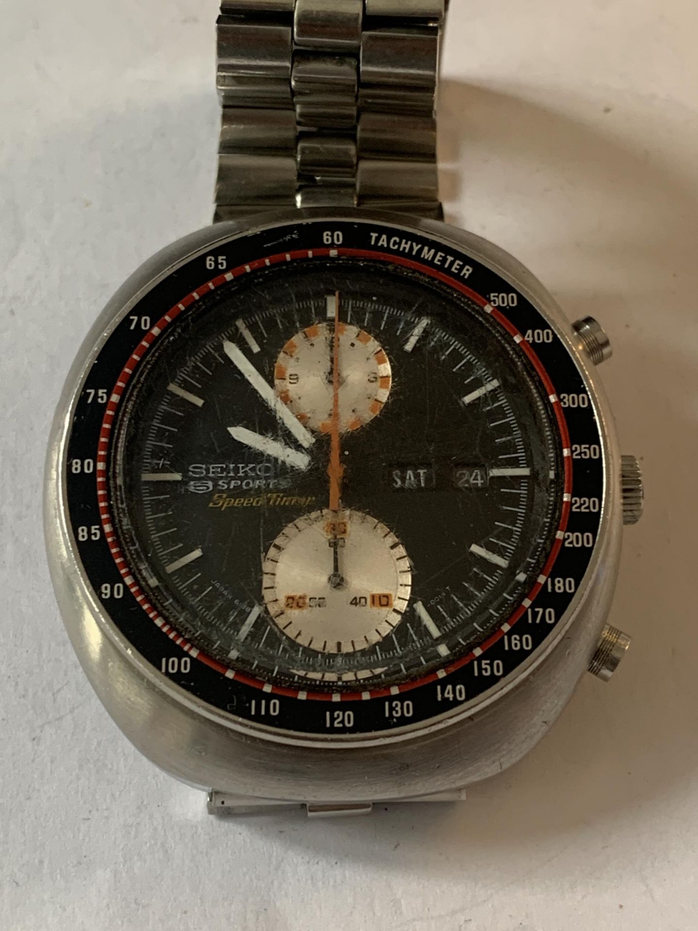 A SEIKO UFO AUTOMATIC CHRONOGRAPH WRIST WATCH 6138-0011 SEEN WORKING BUT NO WARRANTY - Image 2 of 4