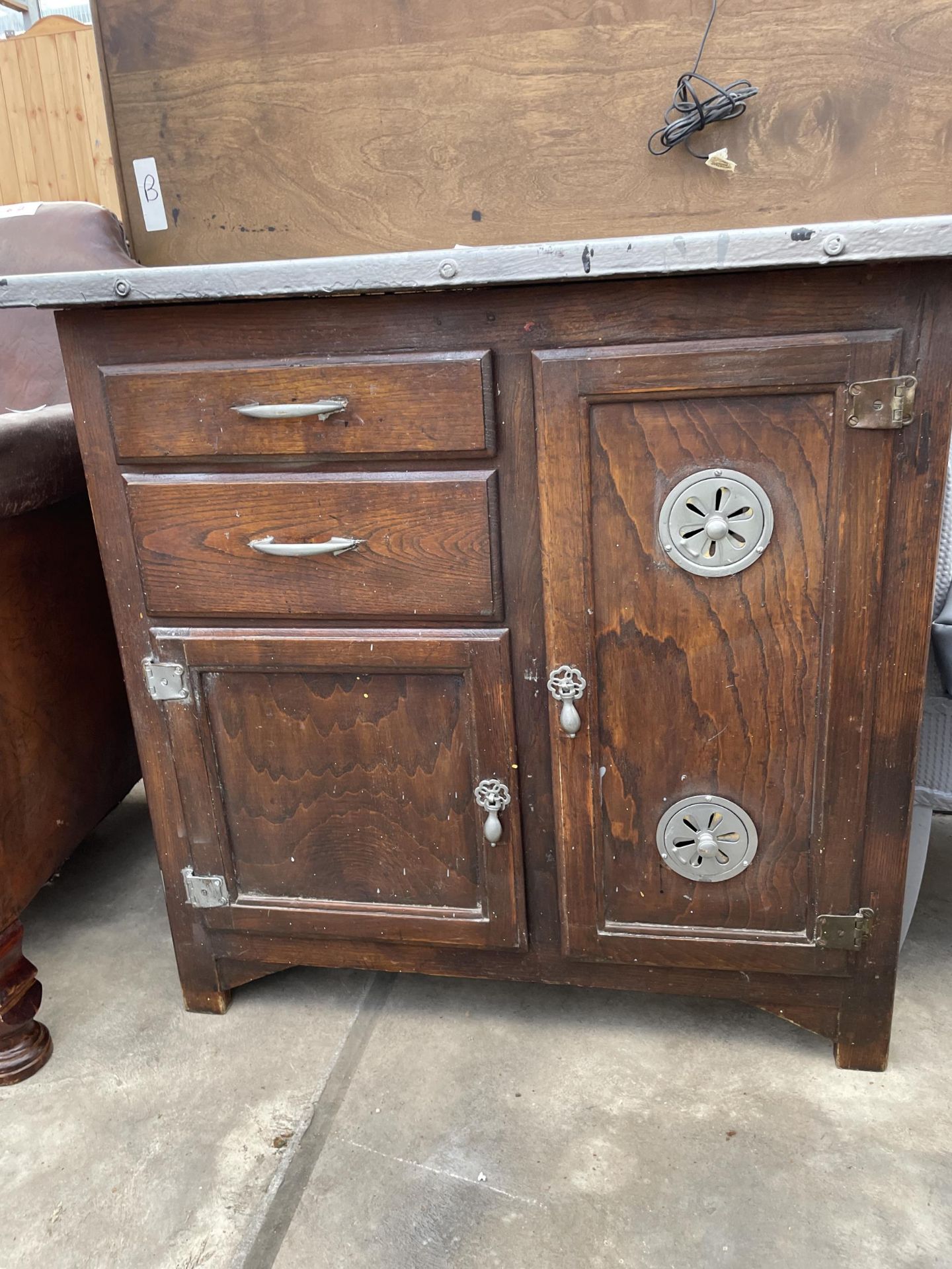 A MID 20TH CENTURY FOLD STORAGE CUPBOARD WITH METALWARE VENTS AND WORK TOP, 32" WIDE - Image 2 of 3