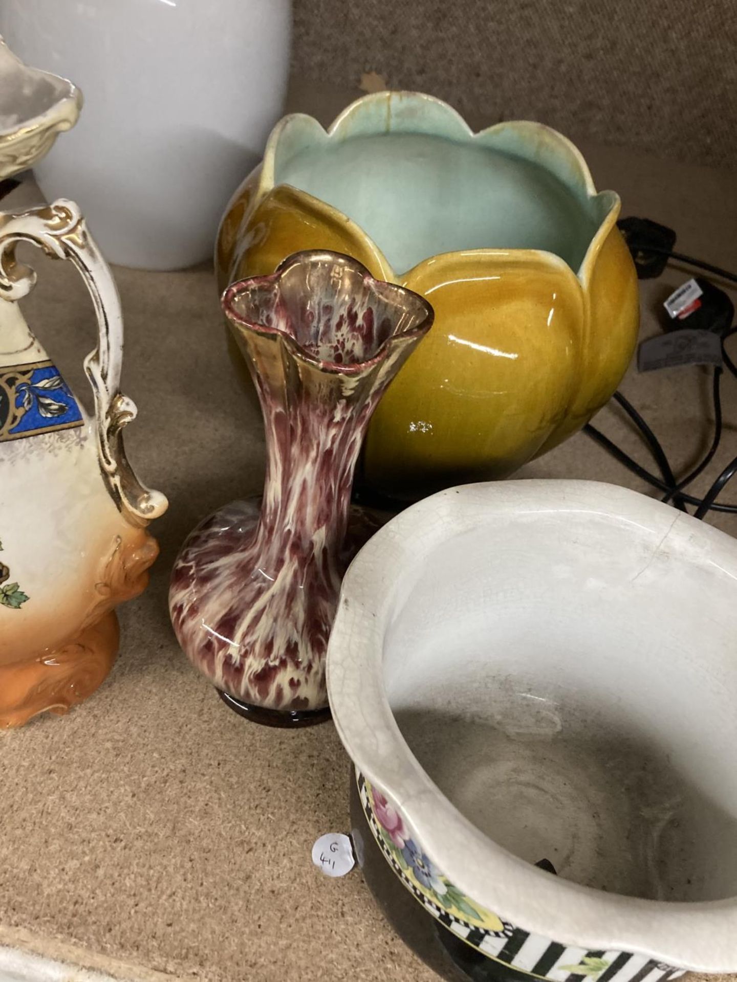 A QUANTITY OF CERAMIC PLANTERS, JUGS AND VASES TO INCLUDE A VICTORIAN TWIN HANDLED FRUIT DESIGN VASE - Image 4 of 4
