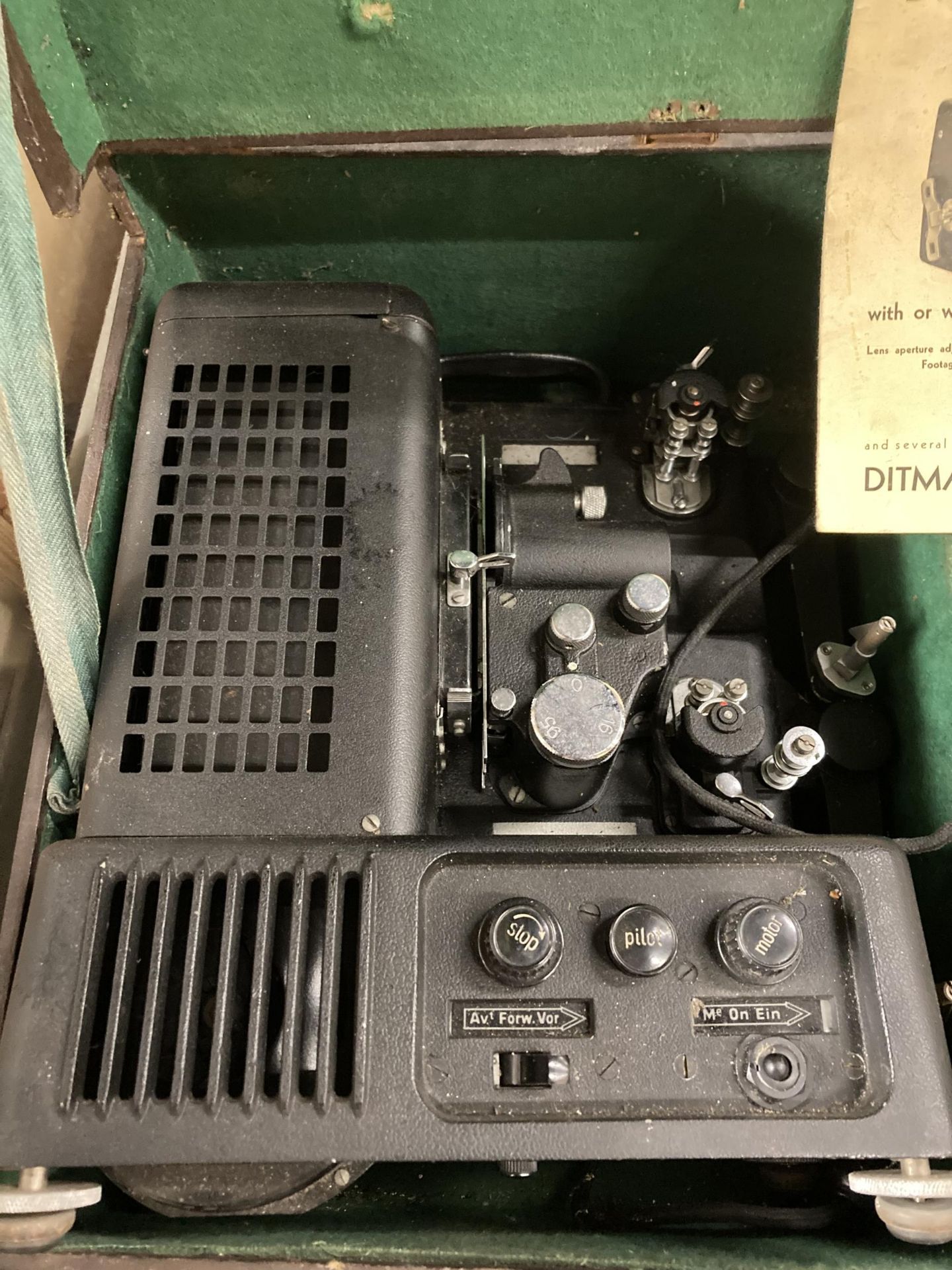 A VINTAGE DITMAR DUO PROJECTOR IN ORIGINAL CASE - Image 2 of 5