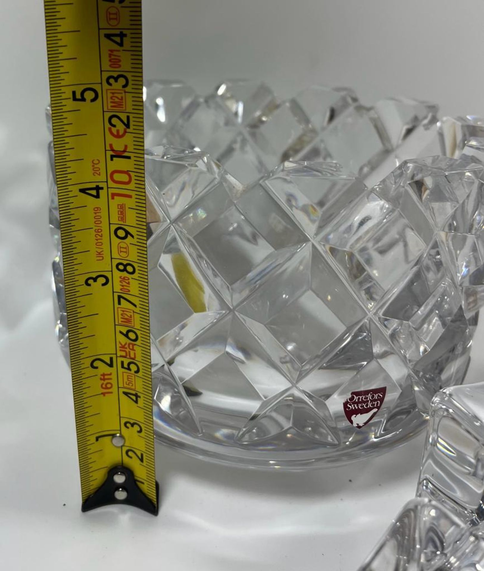 A SET OF VINTAGE ORREFORS POLARIS ICE CUBE CANDLE HOLDERS AND AN ORREFORS SOFIERO CUT GLASS BOWL, - Image 4 of 4