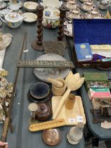 A LARGE MIXED LOT TO INCLUDE MAHOGANY BARLEY TWIST CANDLESTICKS, A VINTAGE STAMP, A WOODEN MORTAR