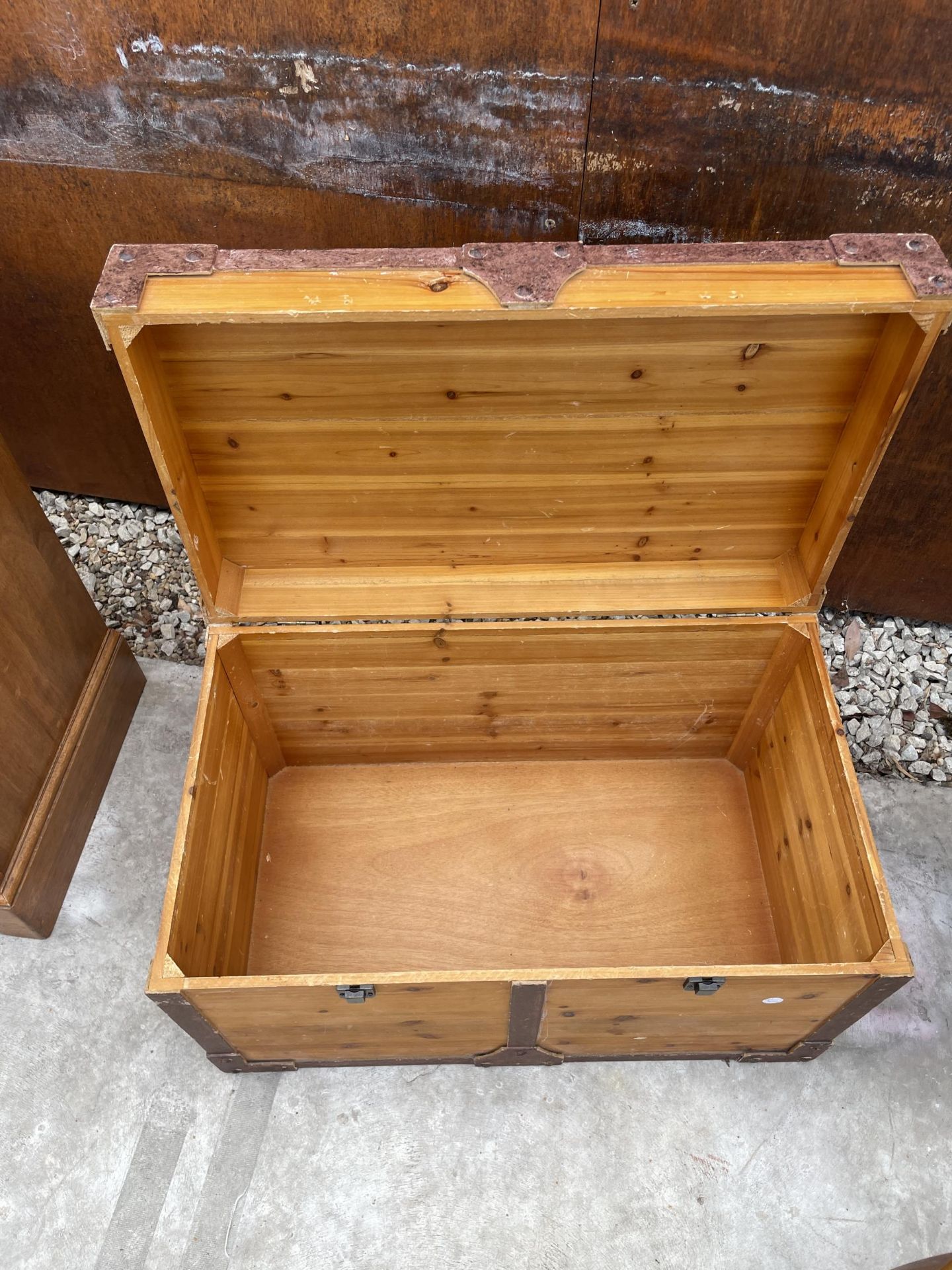 A PINE TUCK BOX WITH METALWARE EFFECT FRAME - Image 3 of 3