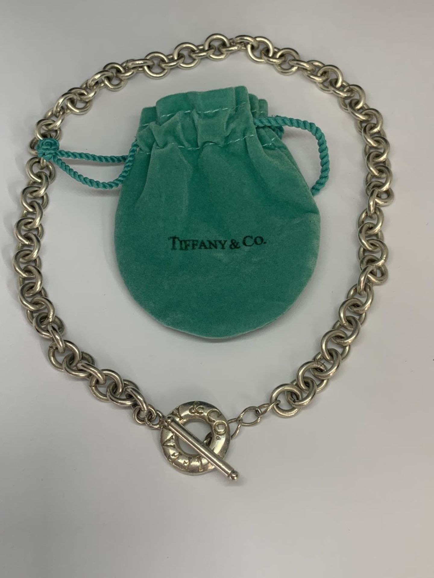 A TIFFANY NECKLACE CHAIN