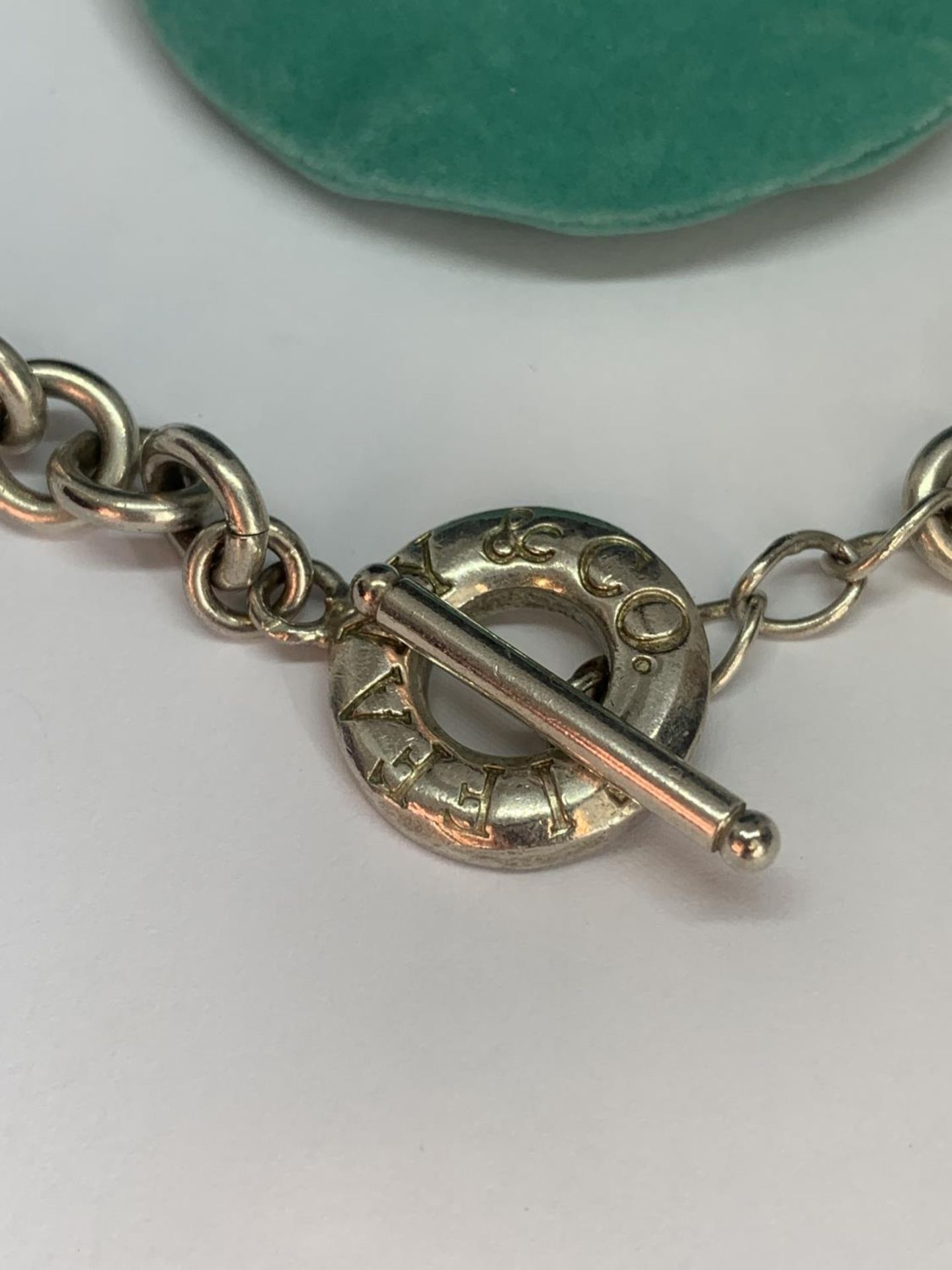 A TIFFANY NECKLACE CHAIN - Image 2 of 2