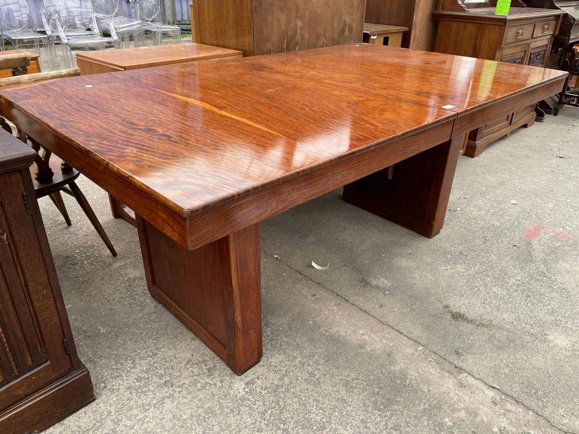 AN ART DECO (CIRCA 1945) HARDWOOD EXTENDING DINING TABLE, 69 X 42" (LEAF 27") - Image 2 of 5