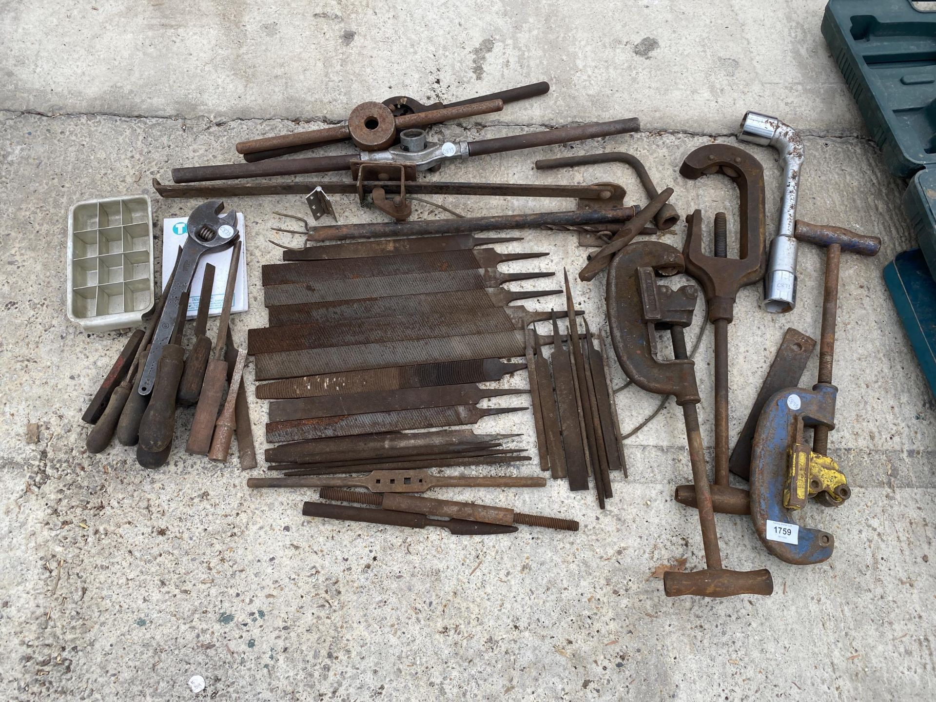AN ASSORTMENT OF VINTAGE TOOLS TOO INCLUDE FILES, PIPE CUTTERS AND SPANNERS ETC