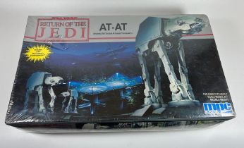 A BOXED AND SEALED ERTL STAR WARS RETURN OF THE JEDI AT-AT MPC SCALE MODEL