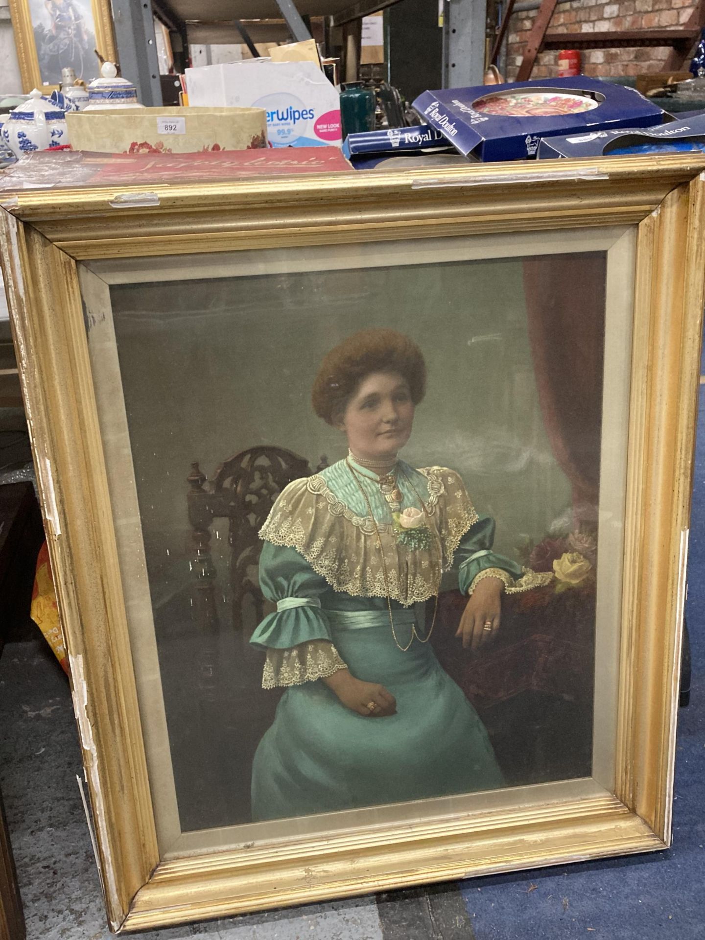 A PAIR OF HAND TINTED EDWARDIAN PORTRAITS OF AN EDWARDIAN COUPLE IN GILT FRAMES - 67CM X 79CM - Image 3 of 4