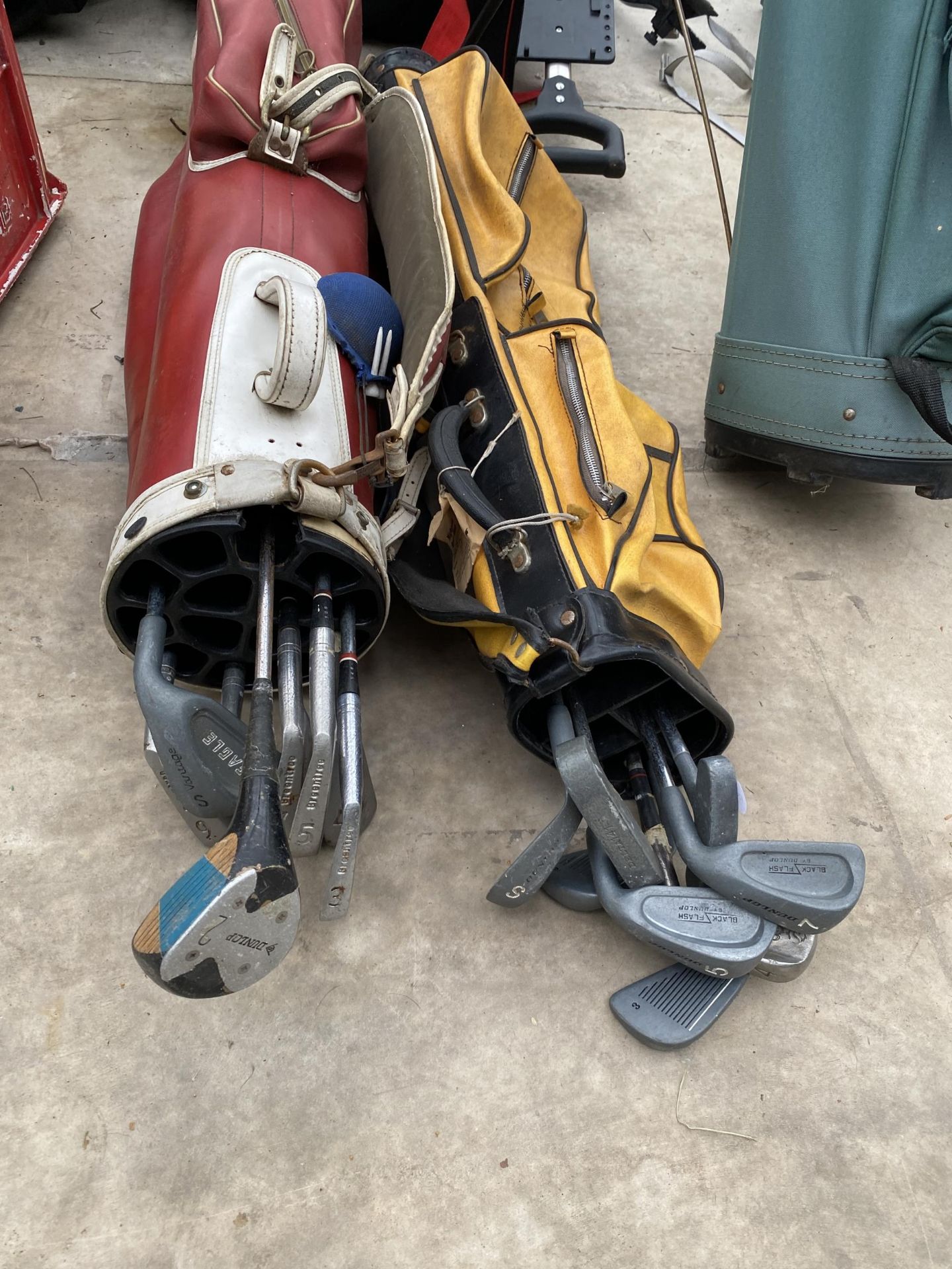 THREE VINTAGE GOLF BAGS AND AN ASSORTMENT OF VINTAGE GOLF CLUBS - Image 2 of 3