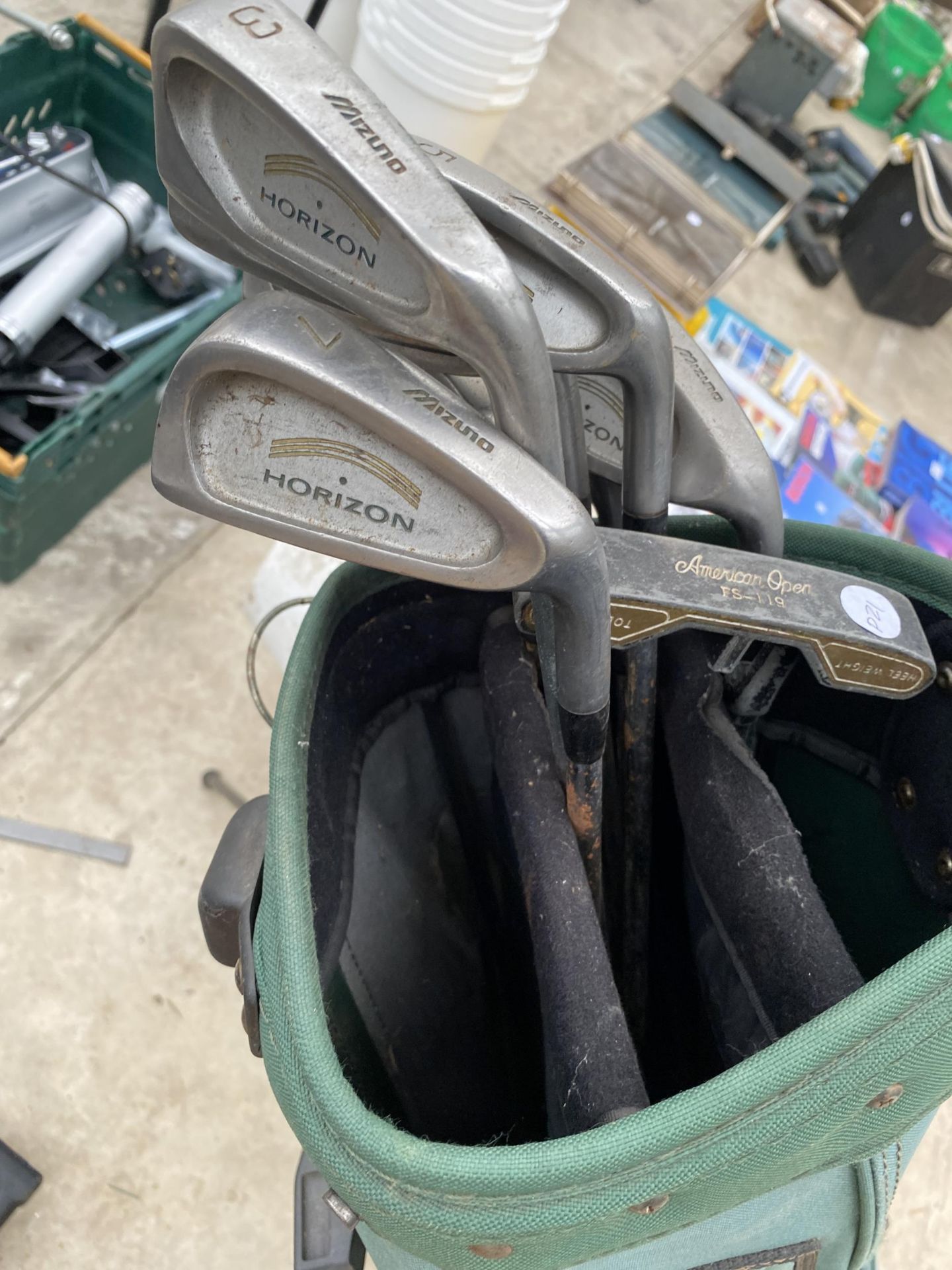 THREE VINTAGE GOLF BAGS AND AN ASSORTMENT OF VINTAGE GOLF CLUBS - Image 3 of 3