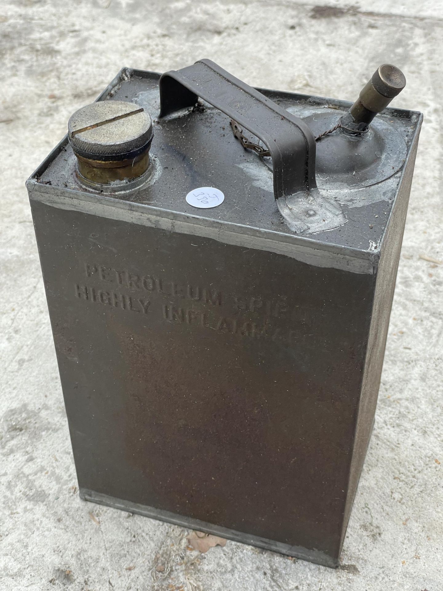 A VINTAGE KISMET DUPLEX FOOT PUMP, A FURTHER FOOT PUMP AND A FUEL CAN - Image 2 of 4