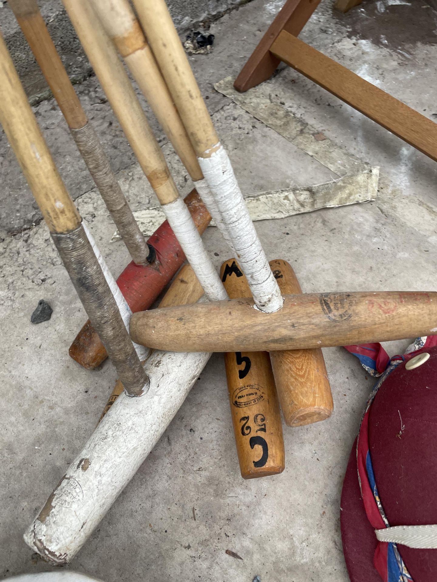 SIX VINTAGE WOODEN POLO STICKS AND TWO POLO HELMETS - Image 3 of 4