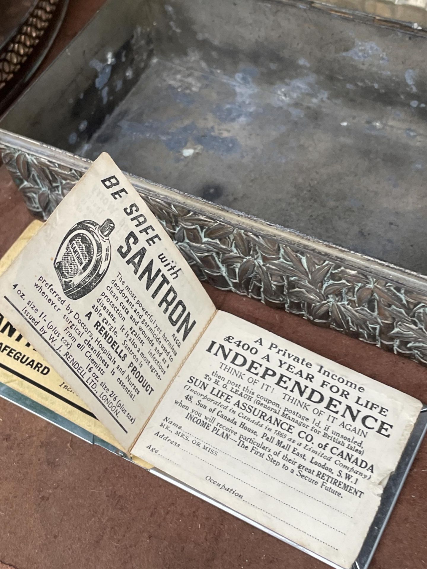 A VINTAGE SILVER PLATED LIDDED BOX AND A STAMP BOOK - Image 3 of 5