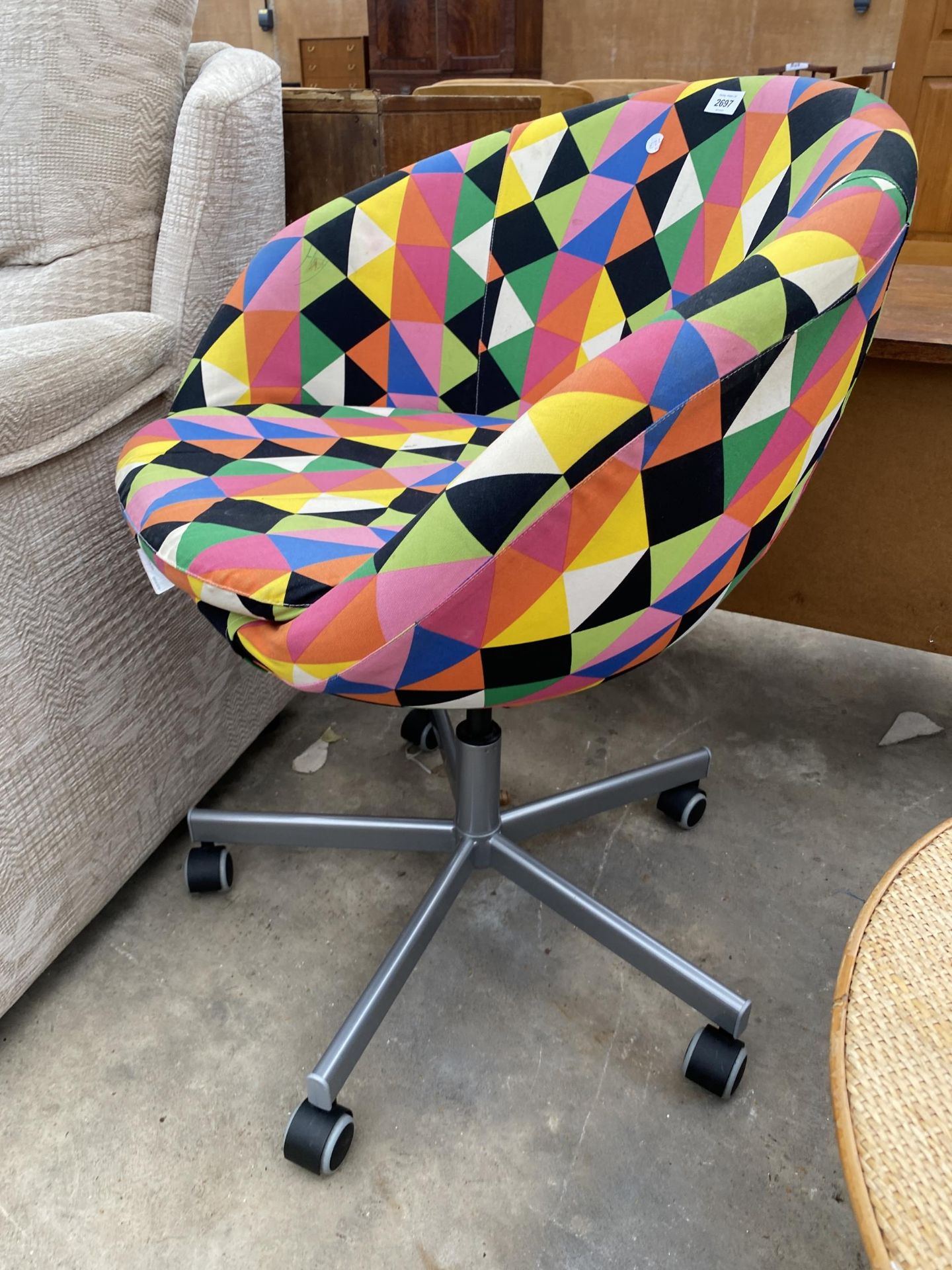 AN IKEA CARB P.2 MULTICOLOURED SWIVEL CHAIR - Image 2 of 2
