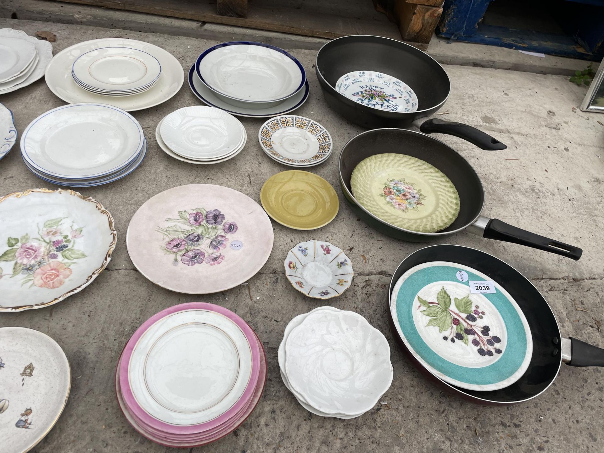 AN ASSORTMENT OF KITCHEN PANS AND CERMIC PLATES ETC - Image 2 of 3