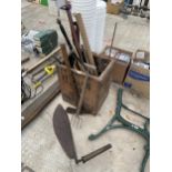 AN ASSORTMENT OF VINTAGE TOOLS TO INCLUDE A FORK, A SYTHE AND BED PANS ETC