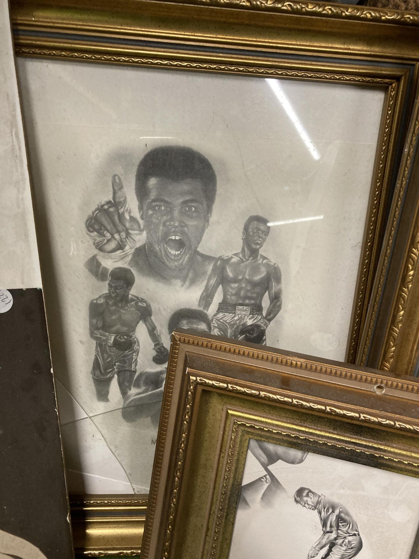 A FRAMED MONTAGE PRINT OF MUHAMMAD ALI, LESTER PIGGOTT AND VINCENT O'BRIEN AND AN ELVIS PRESLEY WALL - Image 4 of 6