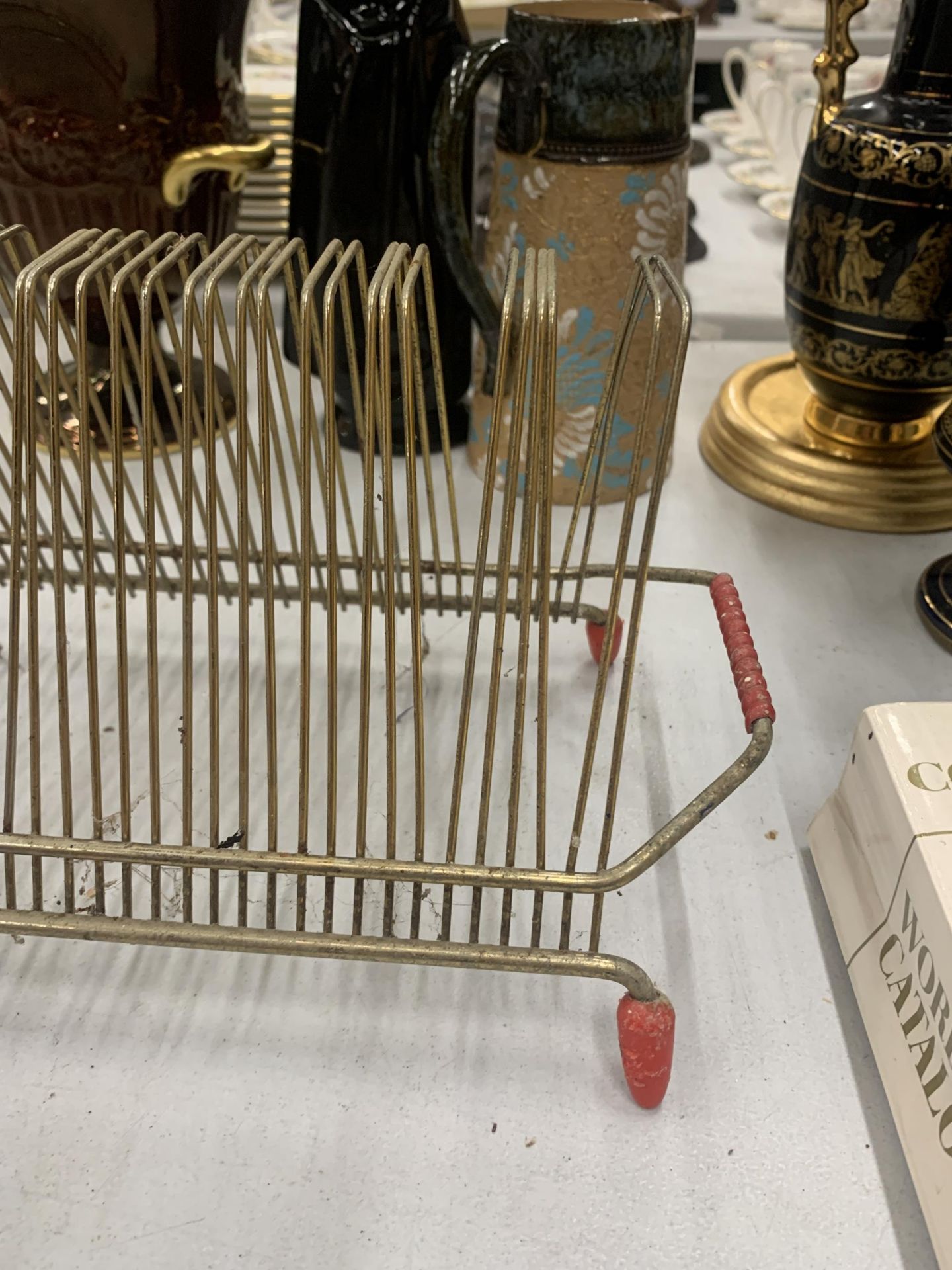 A 1960S BRASS RECORD RACK - Image 2 of 3