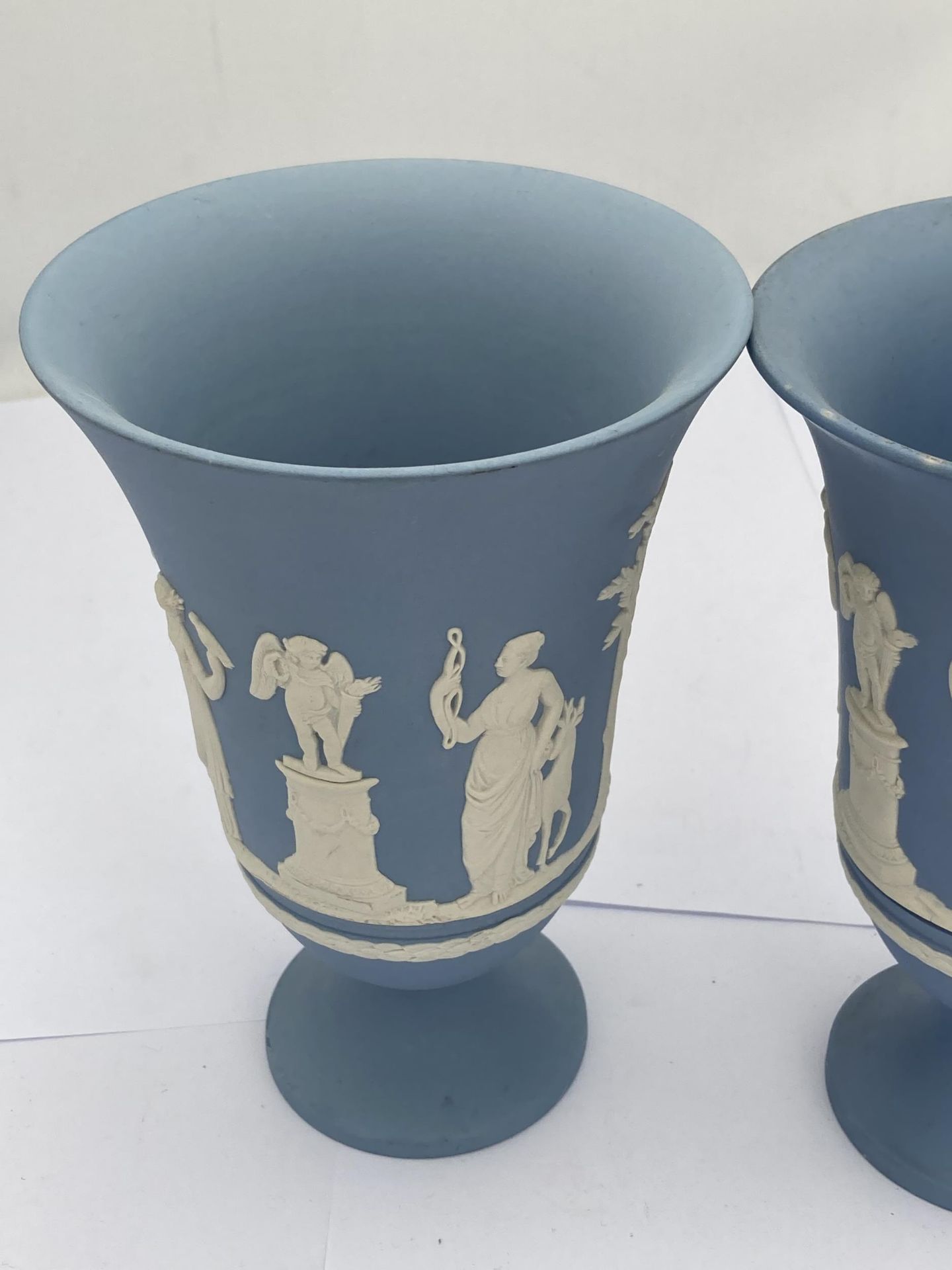 A PAIR OF WEDGWOOD PALE BLUE JASPERWARE CLASSICAL PEDESTAL VASES - Image 2 of 3