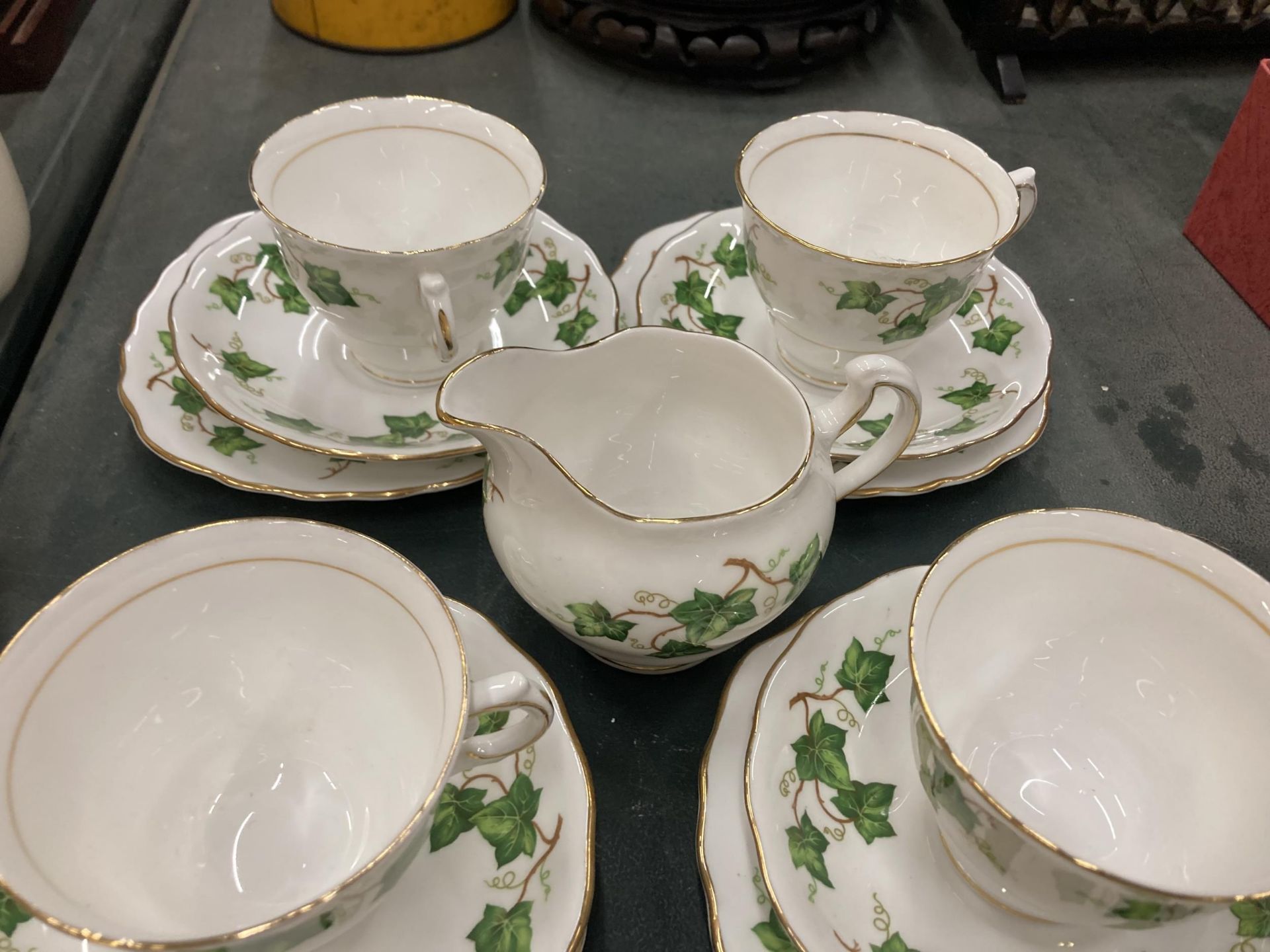 A COLCLOUGH IVY PATTERN PART BONE CHINA TEA SET - Image 2 of 5