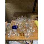 A GROUP OF VINTAGE GLASSWARE