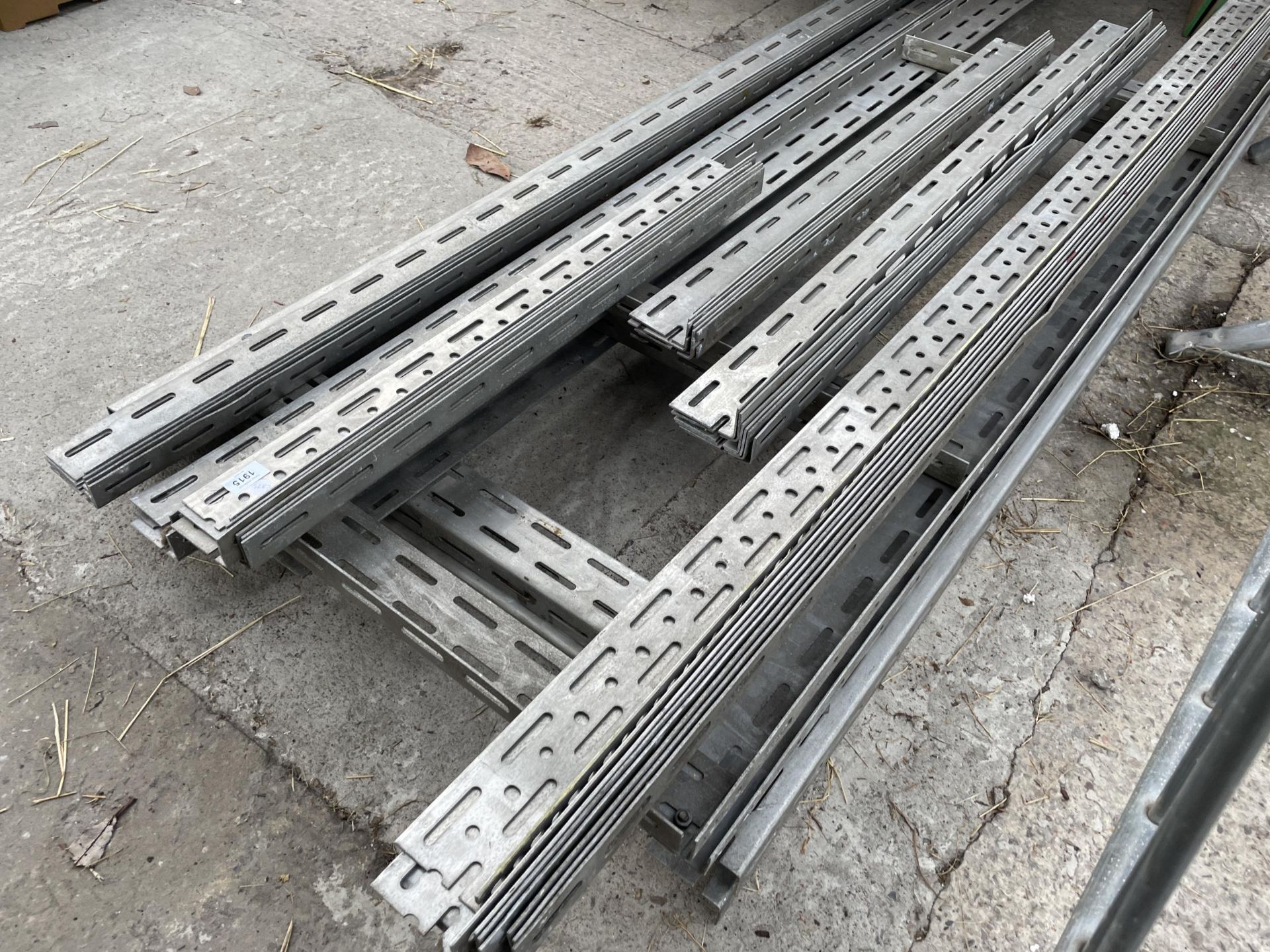 A LARGE QUANTITY OF METAL RACKING - Image 2 of 2
