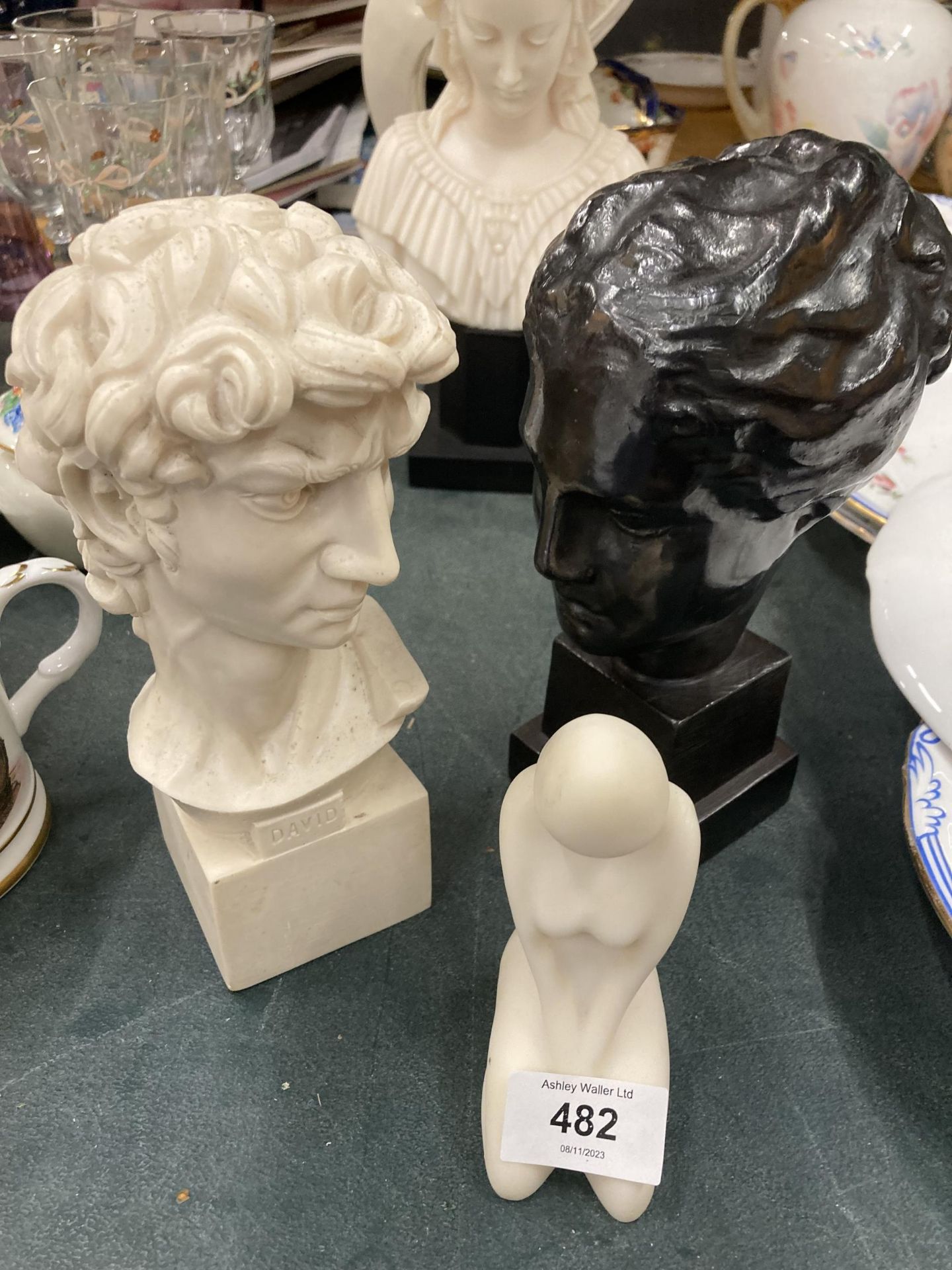 FOUR VINTAGE STYLE BUSTS AND SCULPTURES - Image 2 of 4