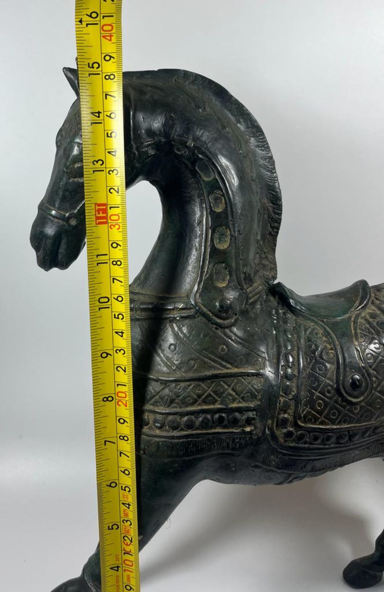 AN IMPRESSIVE LARGE PAIR OF ORIENTAL CHINESE BRONZE HORSES, HEIGHT 39CM - Image 6 of 10