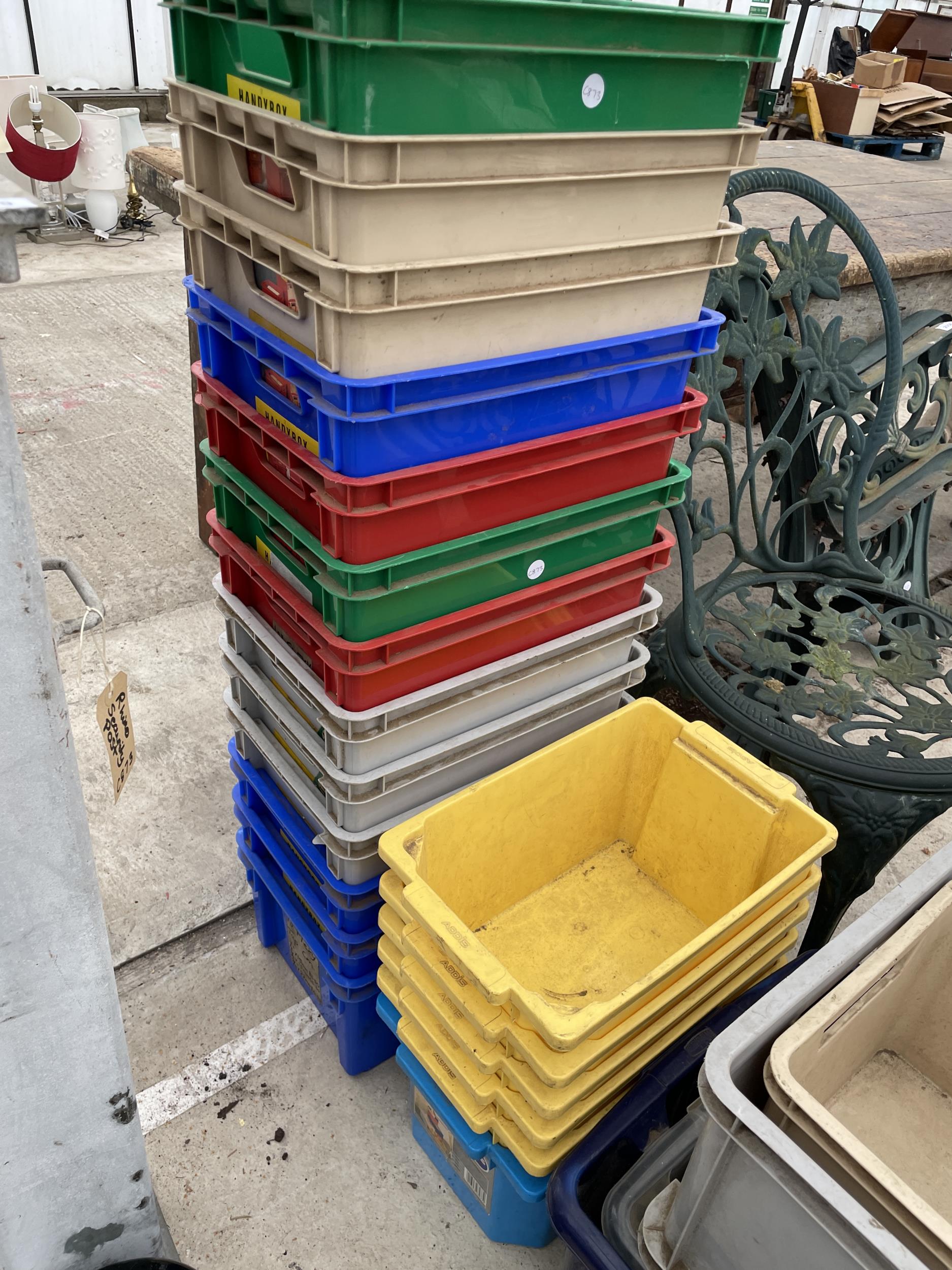 AN ASSORTMENT OF PLASTIC STORAGE BOXES - Image 2 of 2