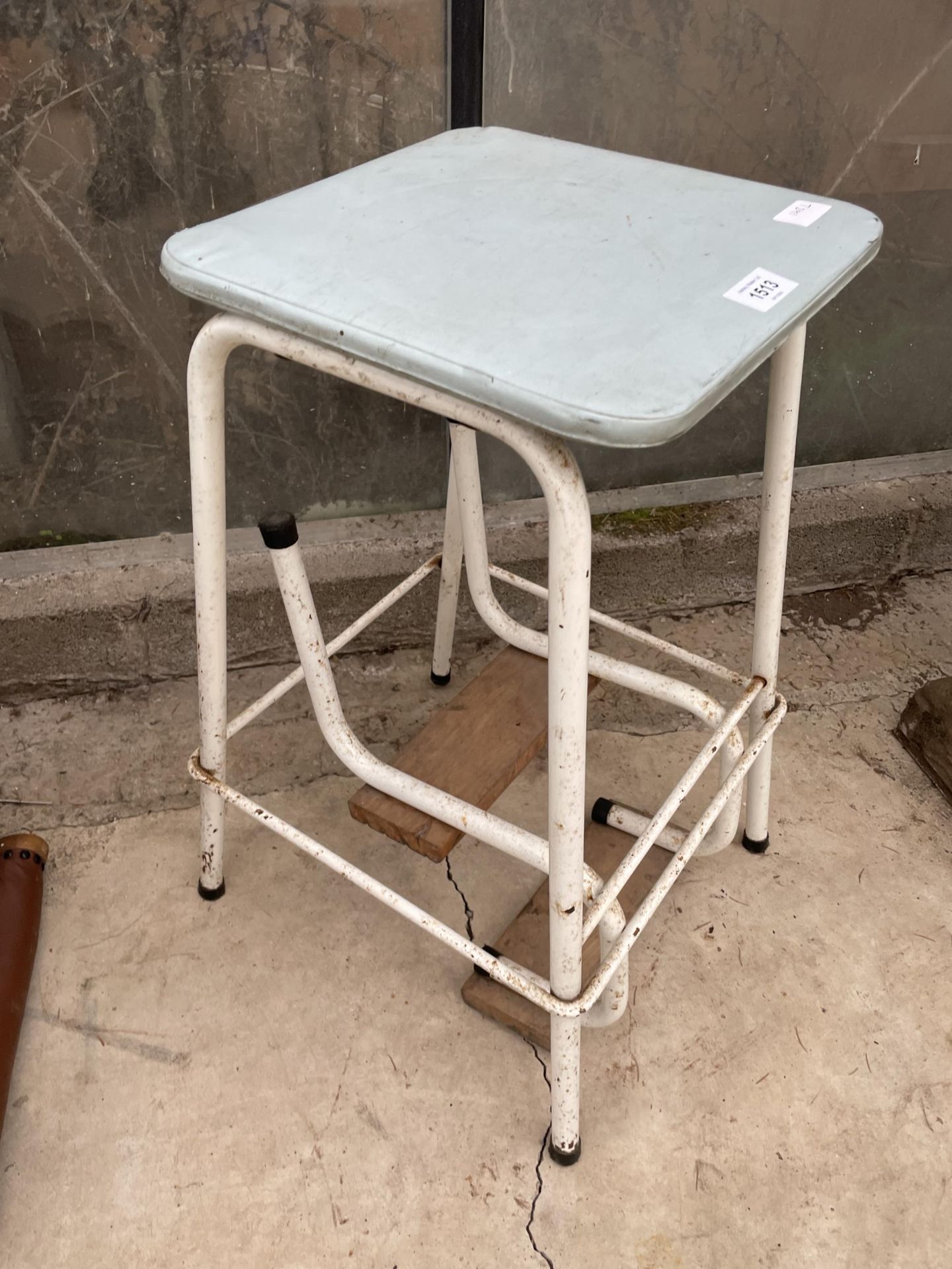 A RETRO METAL FRAMED KITCHEN STEP STOOL - Image 2 of 2