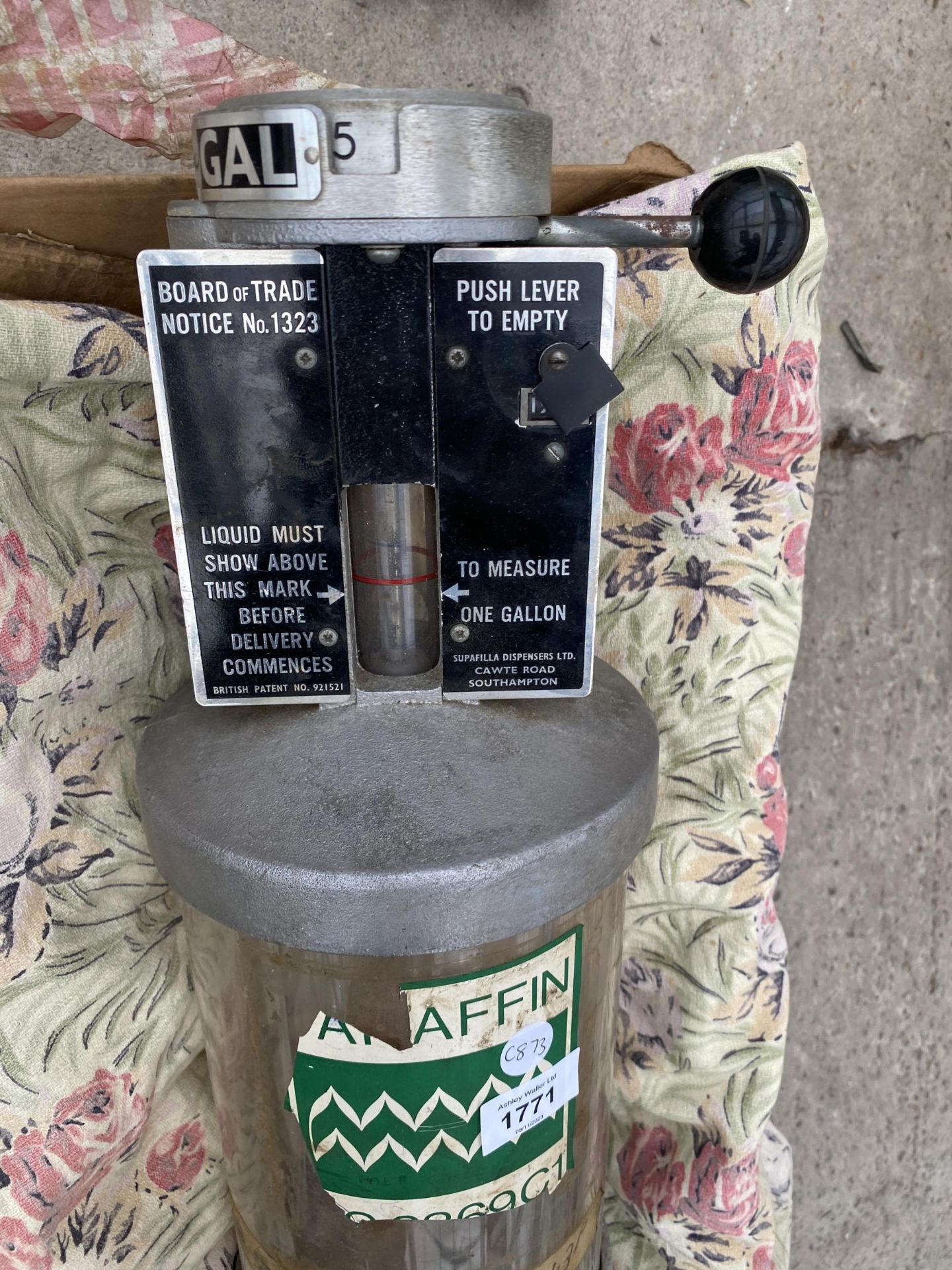 A VINTAGE ONE GALLON PARAFIN PUMP - Image 2 of 3