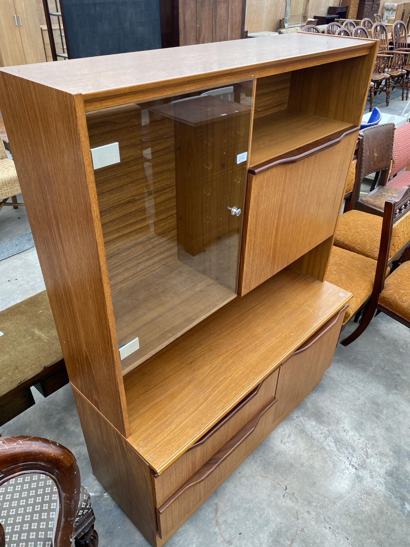 A RETRO TEAK LOUNGE/COCKTAIL UNIT, 41.5" WIDE - Image 2 of 3